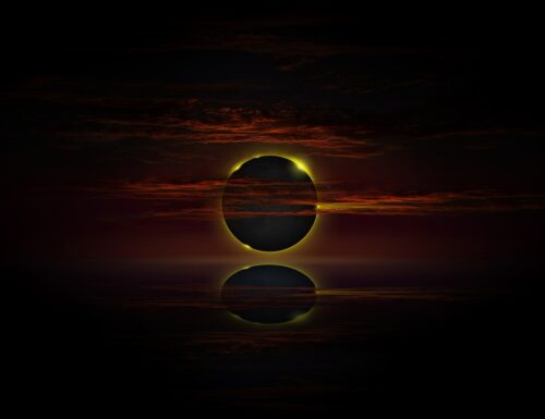 Eclissi solare totale 8 aprile 2024: significato astrologico